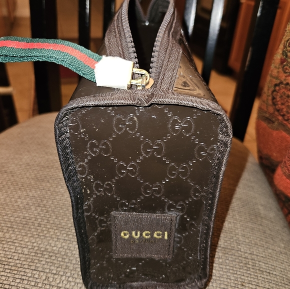 Auth GUCCI silicone toiletry bag-NEW - Picture 6 of 6